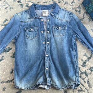 H&M Blue Button Down Shirt with Classic Western Style